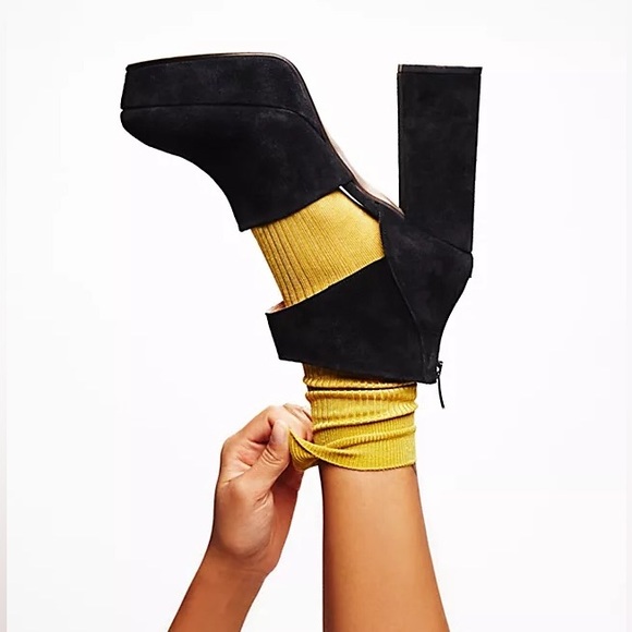 Free People Luxor Platforms round toe cutout black suede platform clog heels - Picture 12 of 12